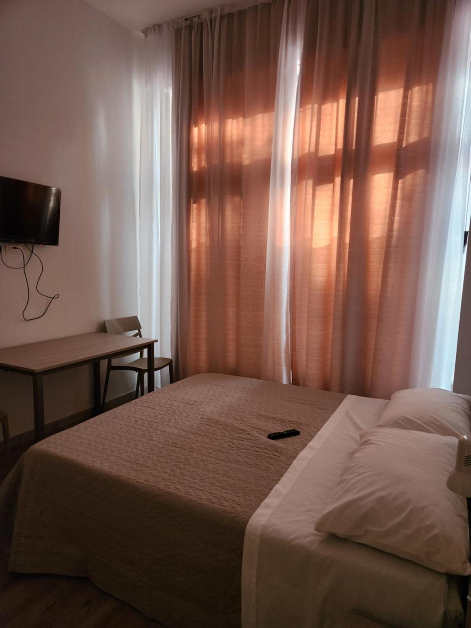 Hotel Casa Roxana Torino Esterno foto