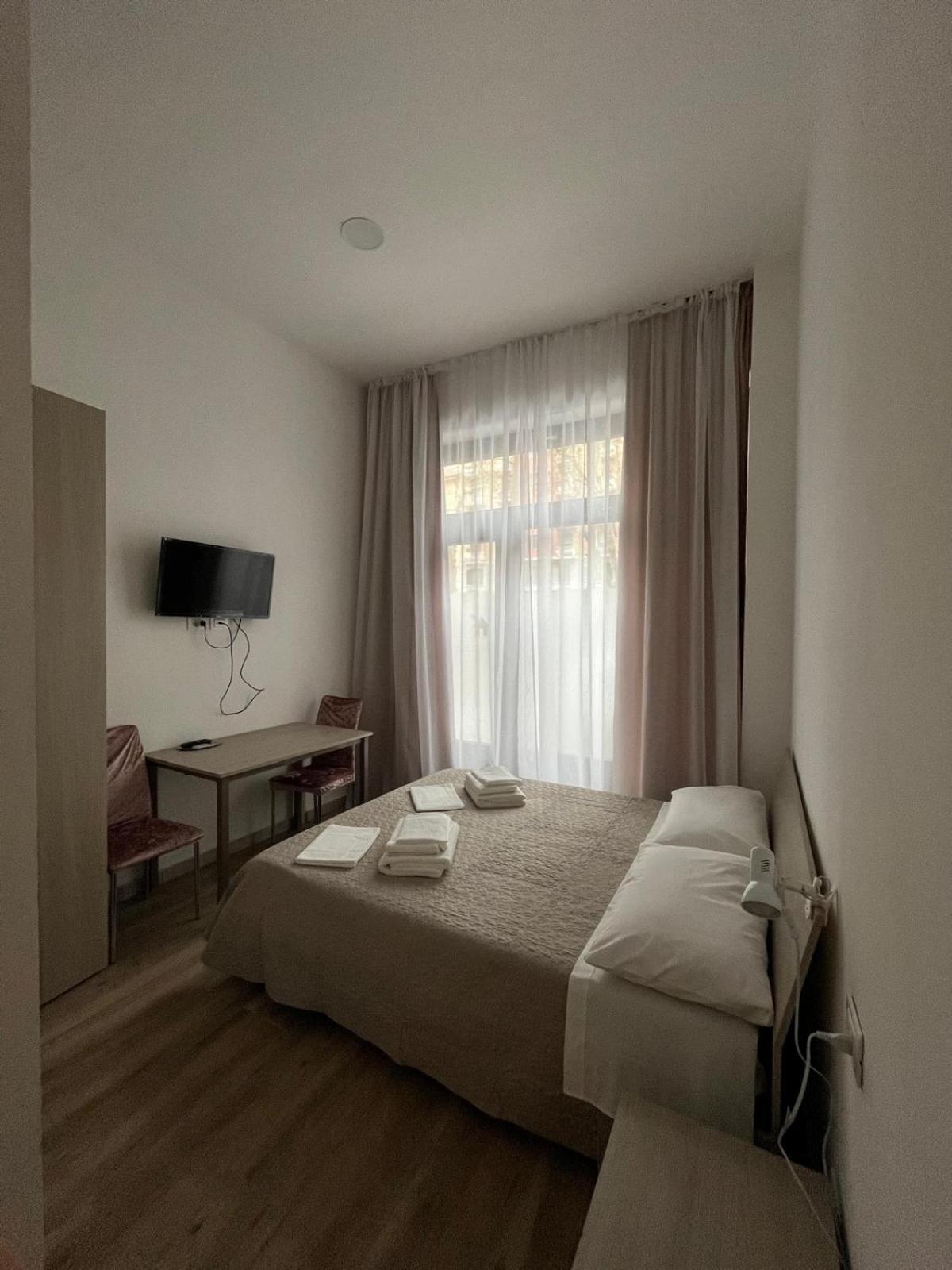 Hotel Casa Roxana Torino Esterno foto