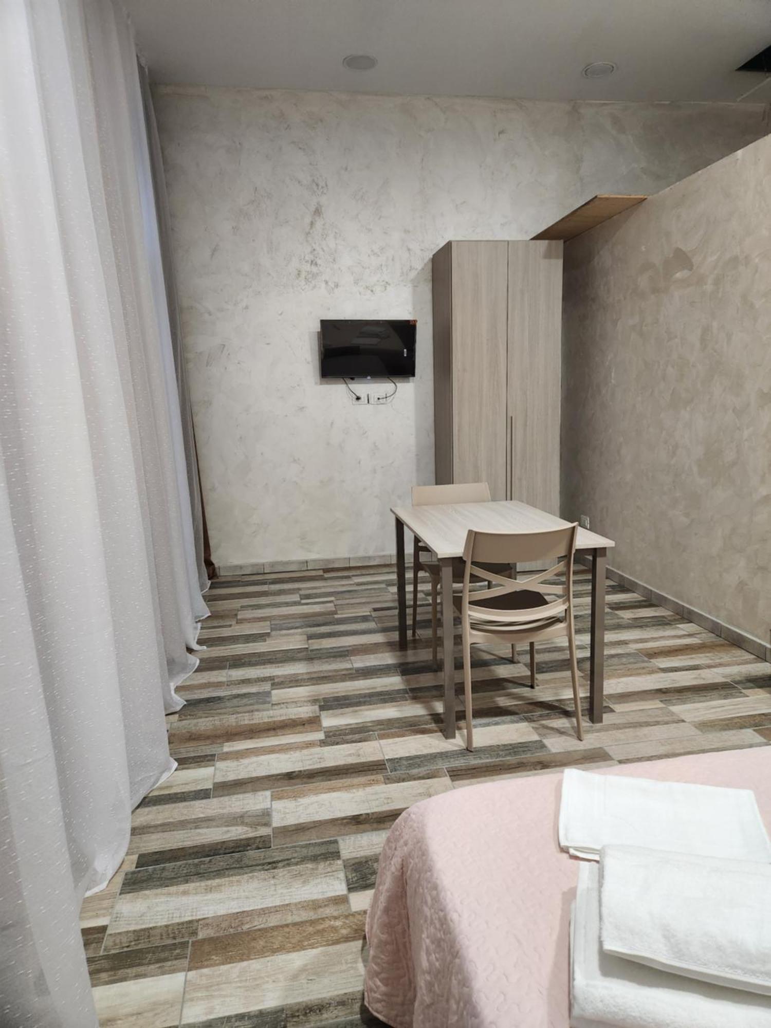 Hotel Casa Roxana Torino Esterno foto